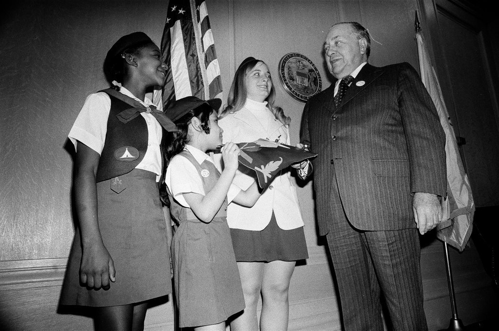 Campfire girls present Mayor Richard J. Daley with a memento - Chicago Sun-Times