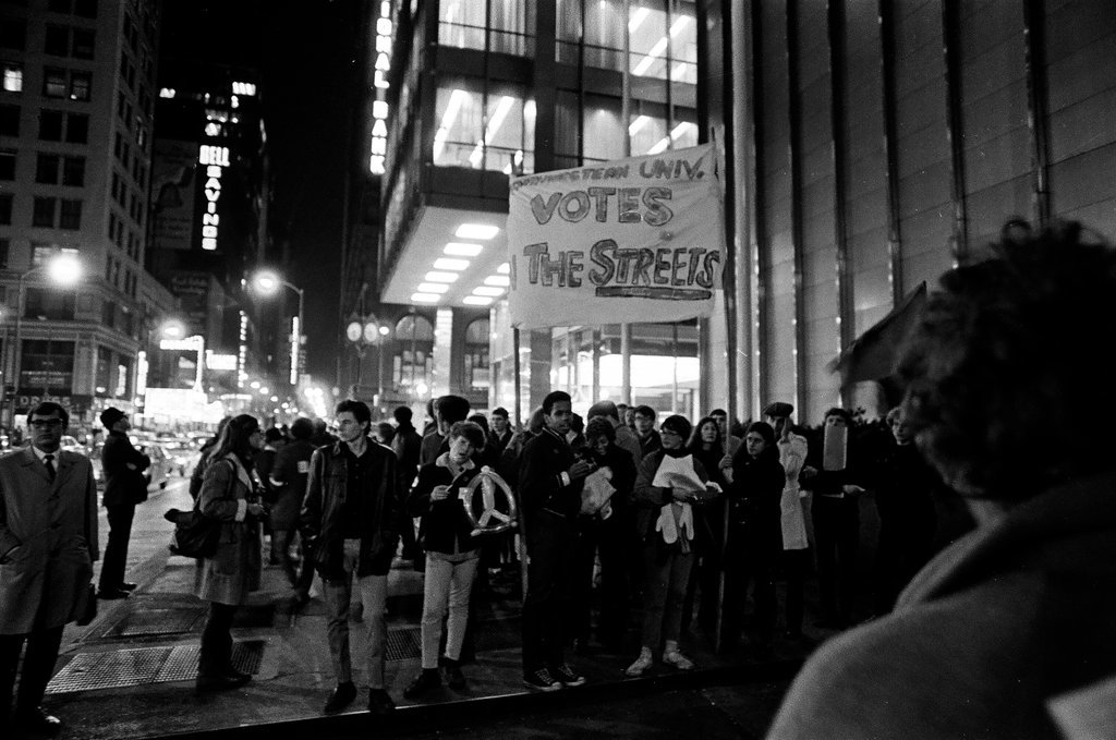 SDS march to Hilton Hotel on election day - Howard D. Simmons for Chicago Sun-Times