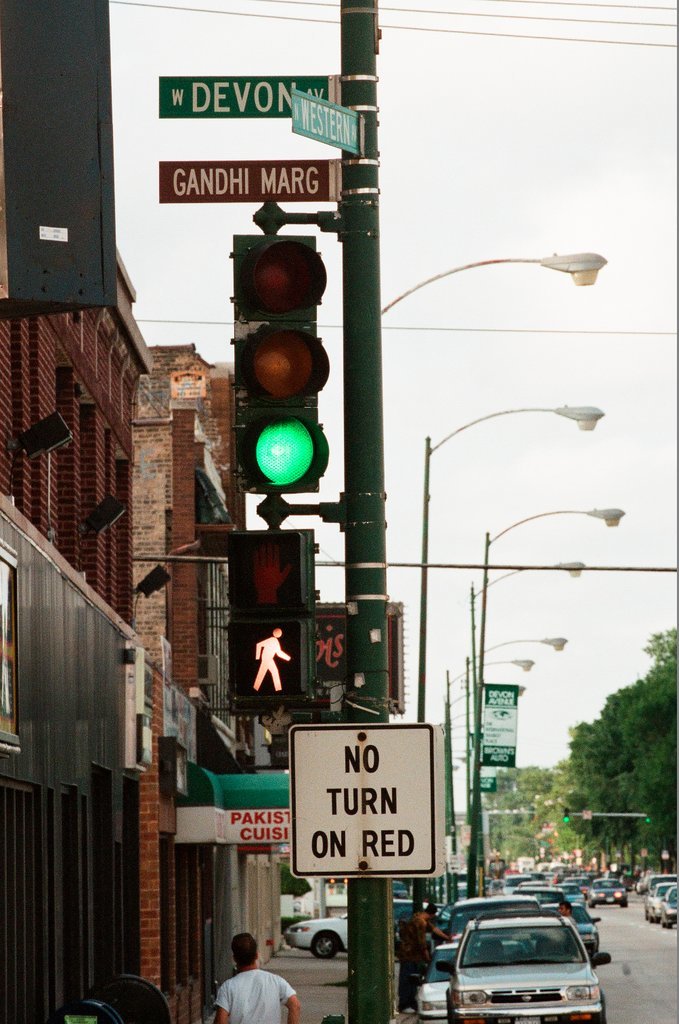 Views of the community businesses and residents near West Devon Avenue - Chicago Sun-Times