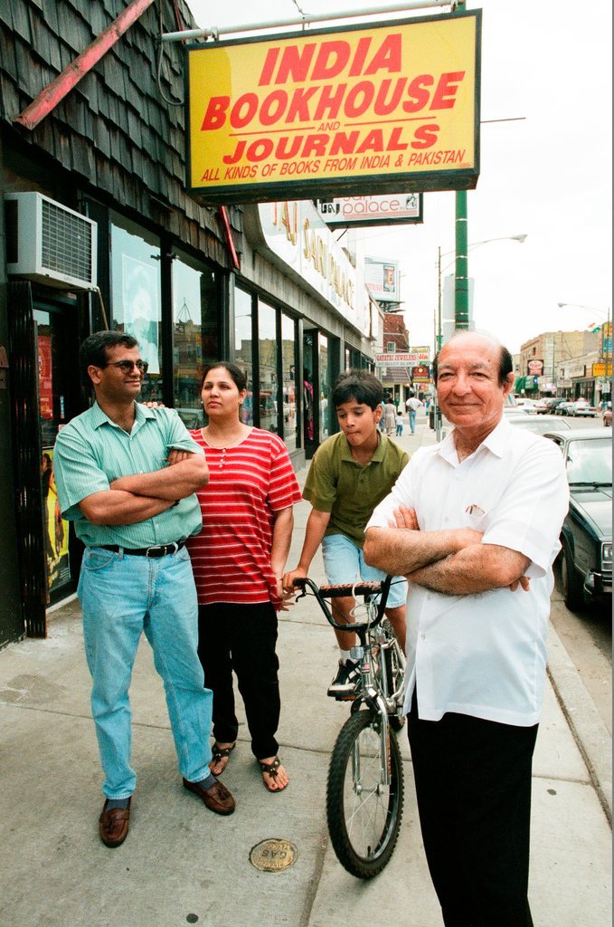 Views of the community businesses and residents near West Devon Avenue - Chicago Sun-Times
