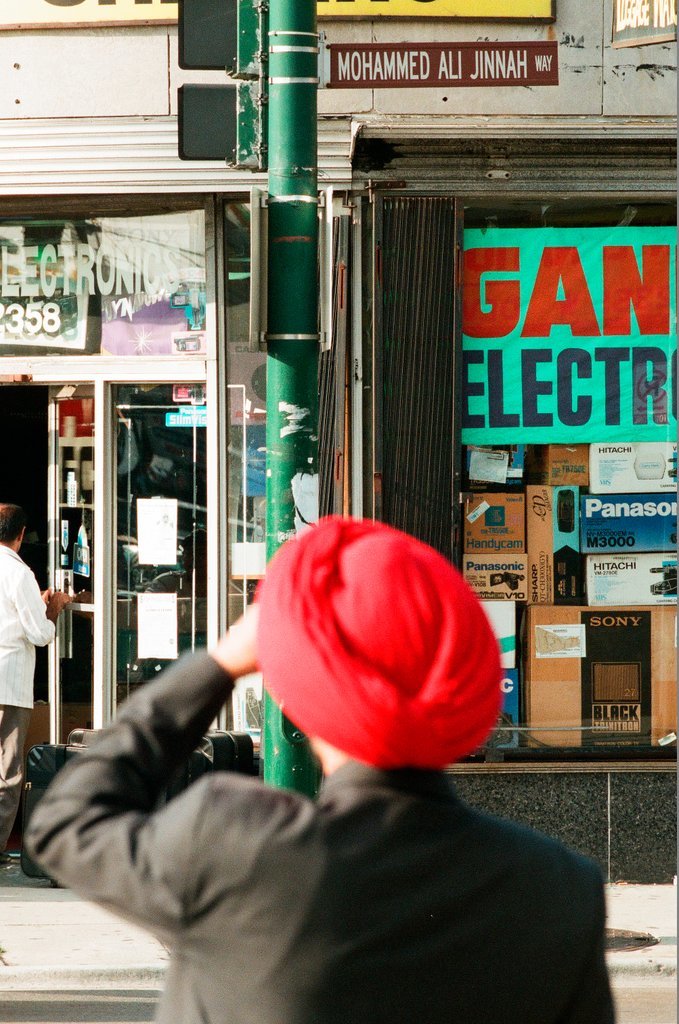 Views of the community businesses and residents near West Devon Avenue - Chicago Sun-Times