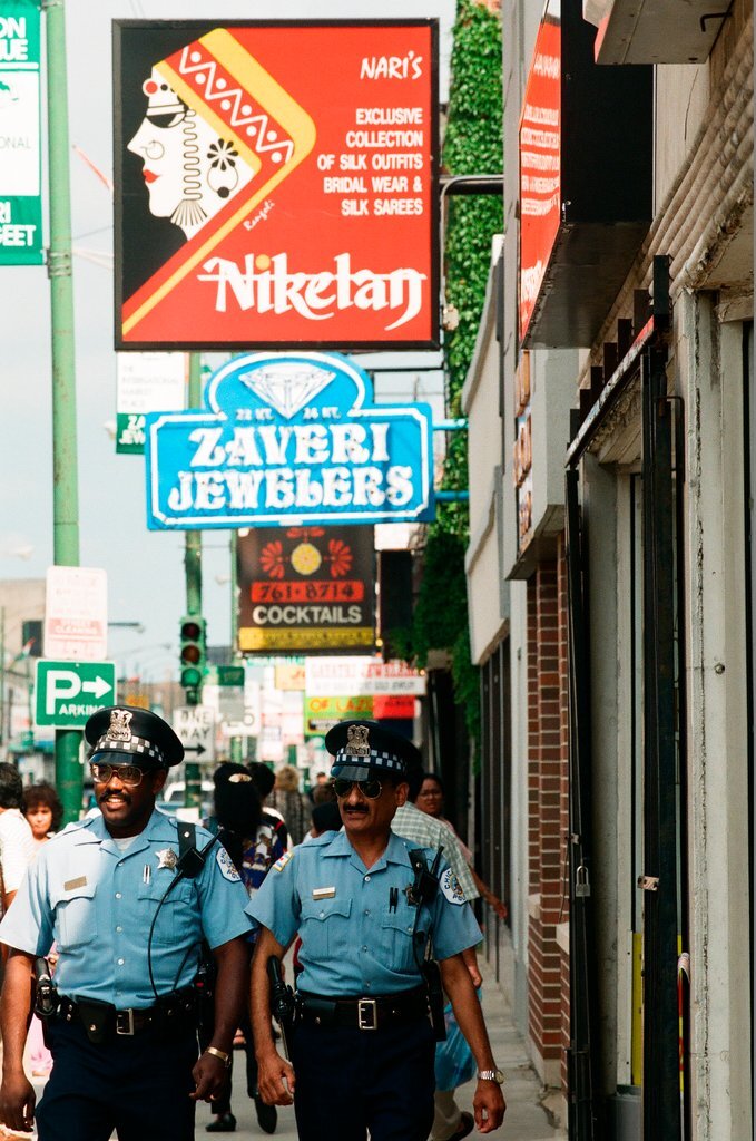 Views of the community businesses and residents near West Devon Avenue - Chicago Sun-Times