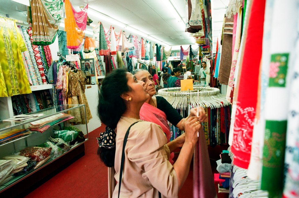 Views of the community businesses and residents near West Devon Avenue - Chicago Sun-Times