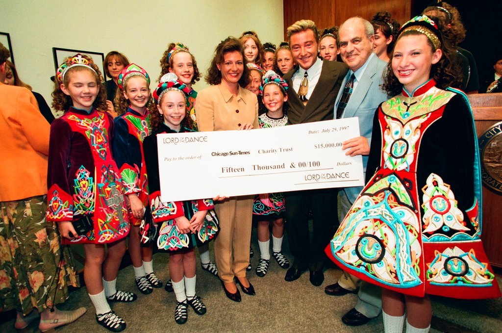 Irish dancer Michael Flatley announces a $15,000 donation to the Chicago Sun-Times - Chicago Sun-Times