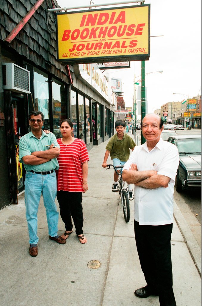 Views of the community businesses and residents near West Devon Avenue - Chicago Sun-Times