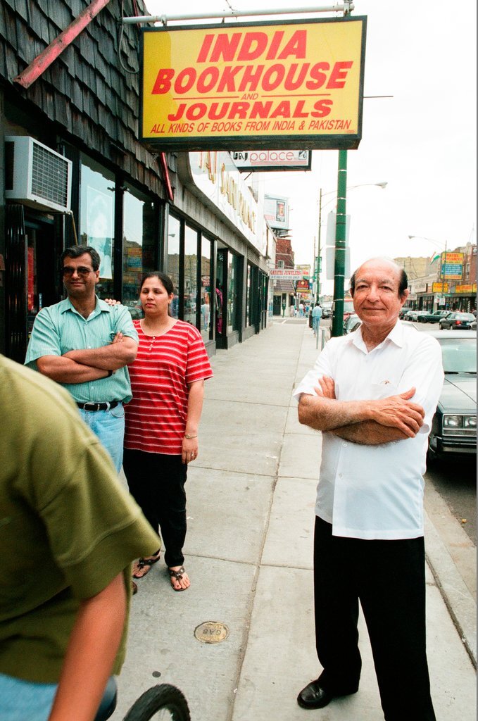 Views of the community businesses and residents near West Devon Avenue - Chicago Sun-Times