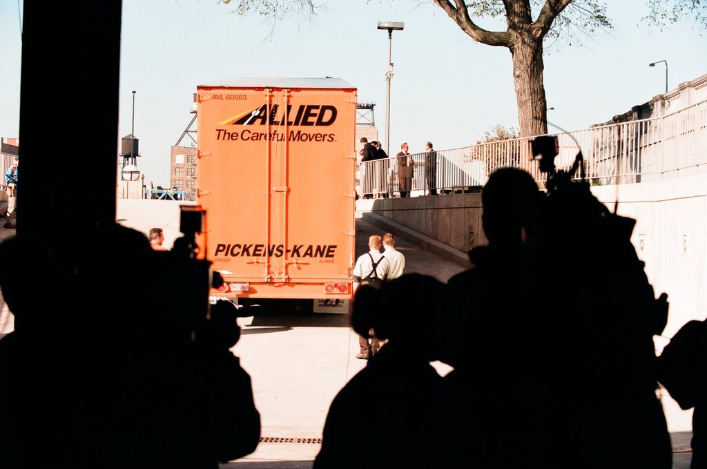 Sue the Tyrannosaurus Rex arrives at the Field Museum - Chicago Sun-Times