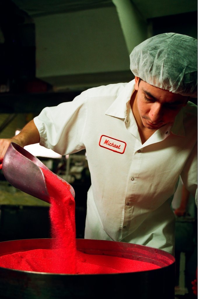 Chicago Sun-Times reporters receive a tour of the Maurice Lenell Cookie Company - Chicago Sun-Times