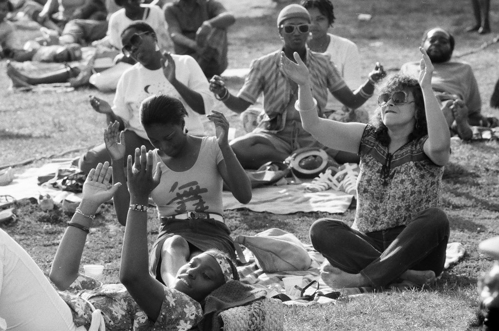 A crowd enjoys a jazz music festival at the South Shore Country Club - Chicago Sun-Times