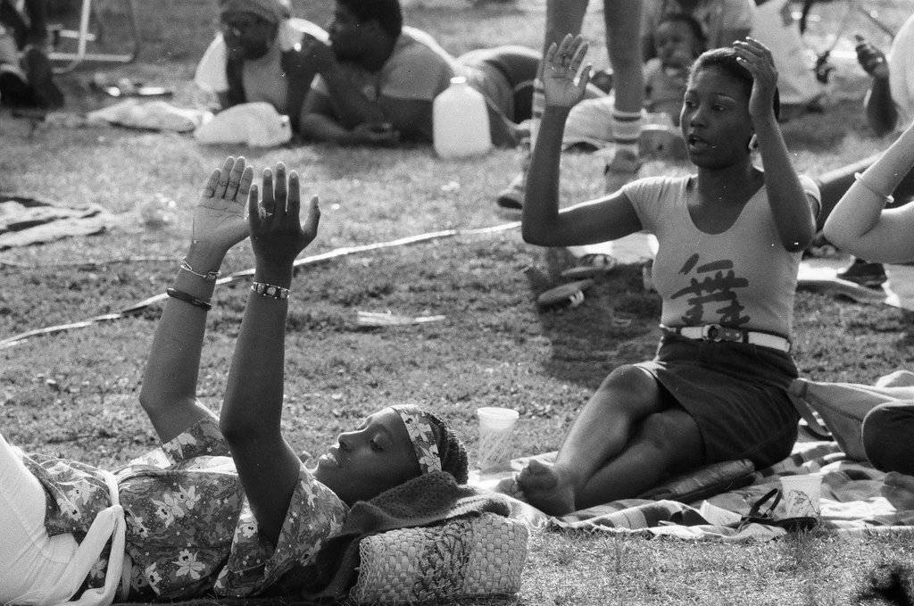 A crowd enjoys a jazz music festival at the South Shore Country Club - Chicago Sun-Times