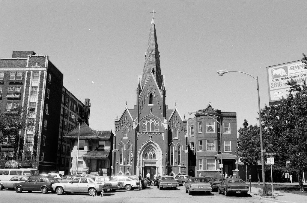 Views of the buildings surrounding Logan Square Park - Chicago Sun-Times