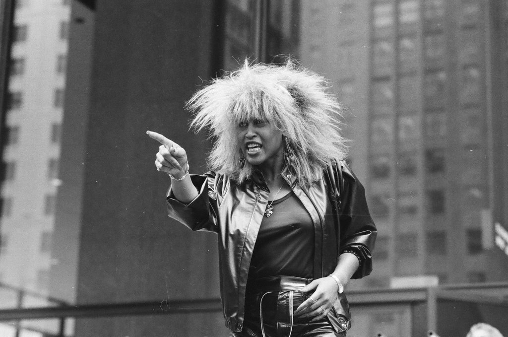 Six finalists compete in the Tina Turner talent search - Chicago Sun-Times
