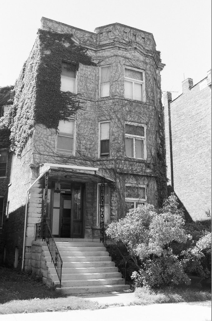 Views of the buildings surrounding Logan Square Park - Chicago Sun-Times