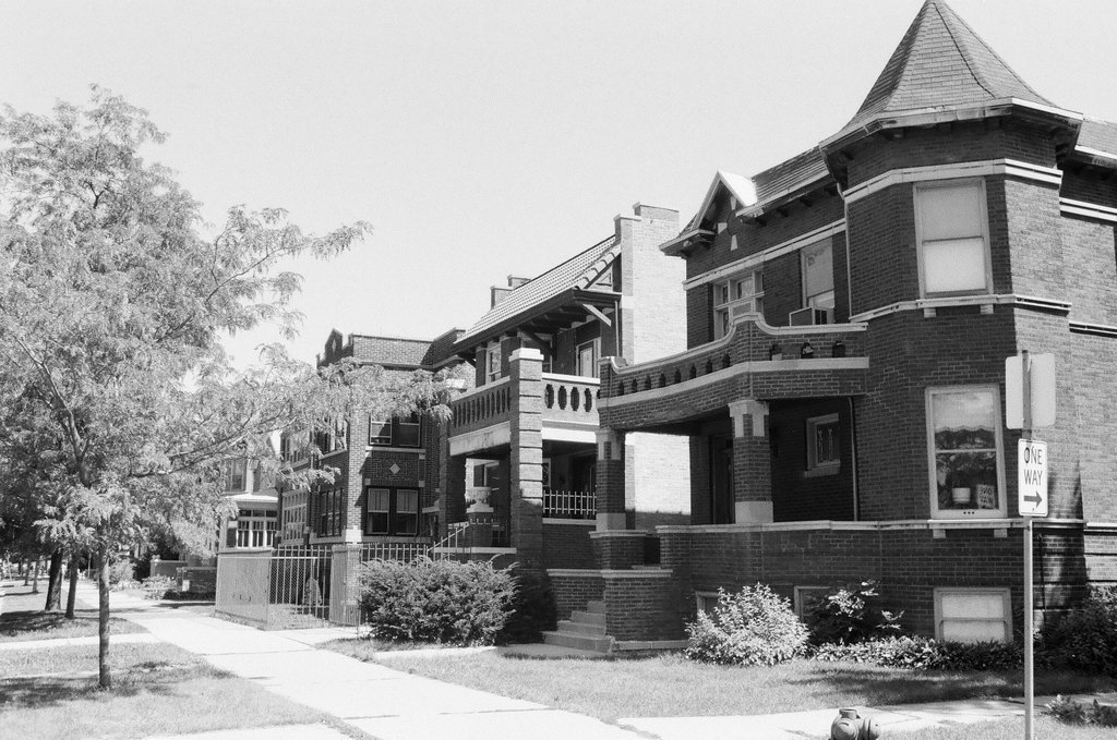 Views of the buildings surrounding Logan Square Park - Chicago Sun-Times