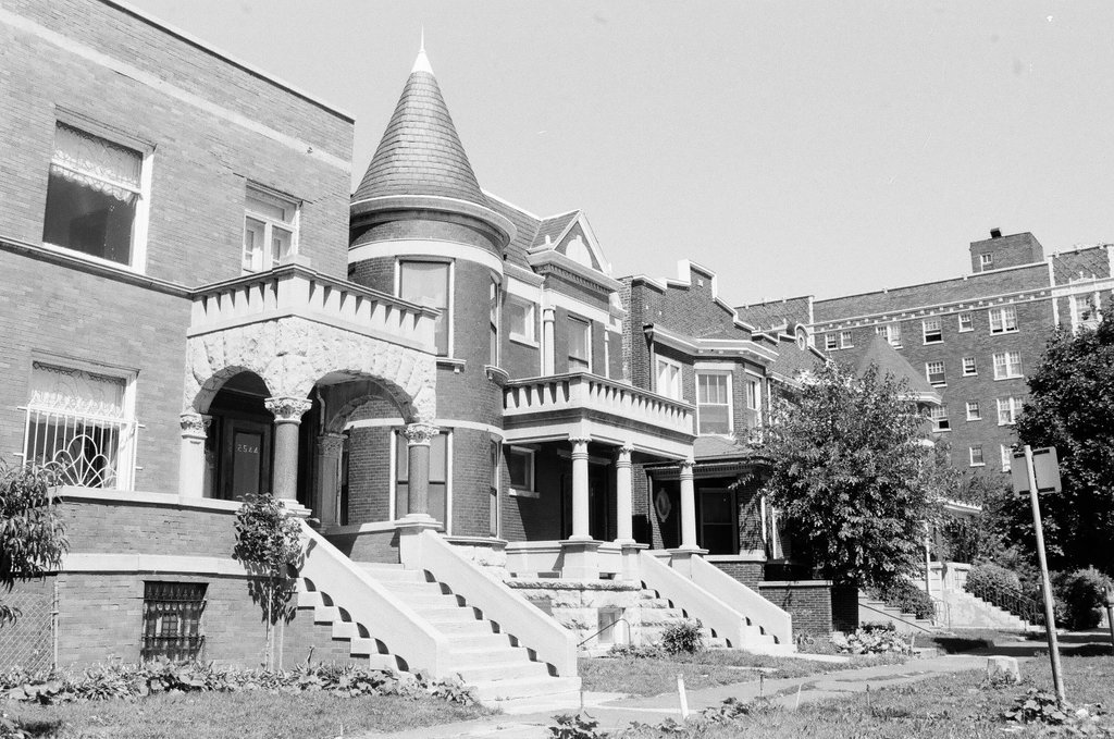 Views of the buildings surrounding Logan Square Park - Chicago Sun-Times