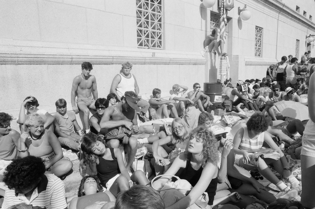 Fans line up outside Soldier Field for the Bruce Springsteen concert - Chicago Sun-Times