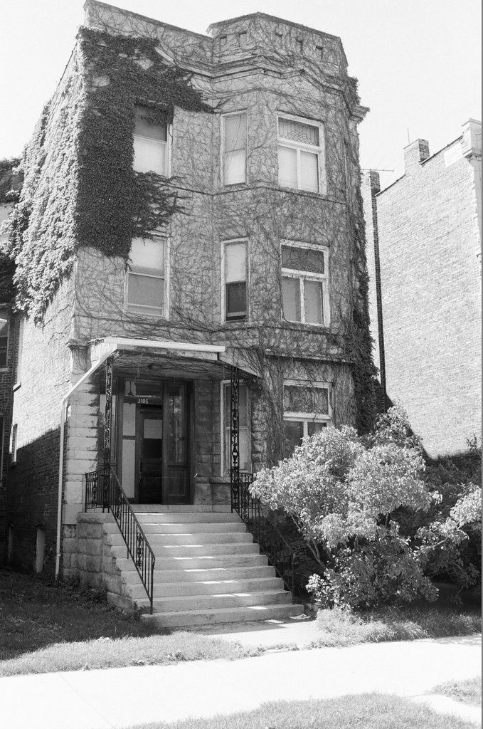Views of the buildings surrounding Logan Square Park - Chicago Sun-Times