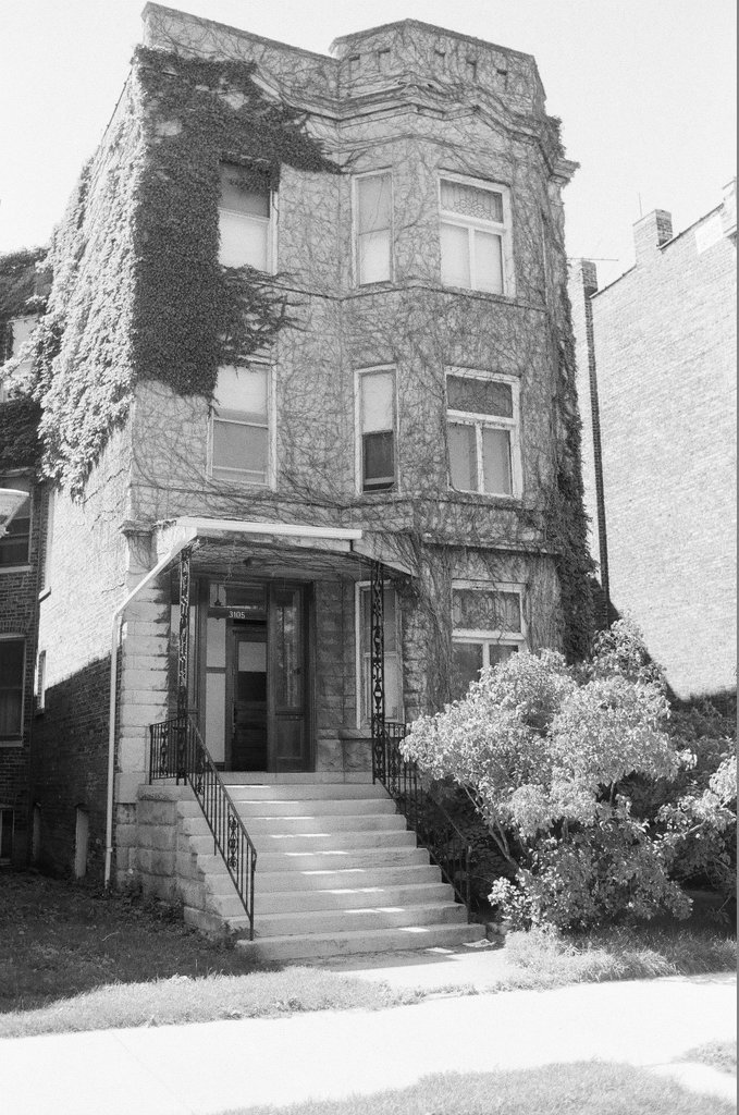 Views of the buildings surrounding Logan Square Park - Chicago Sun-Times
