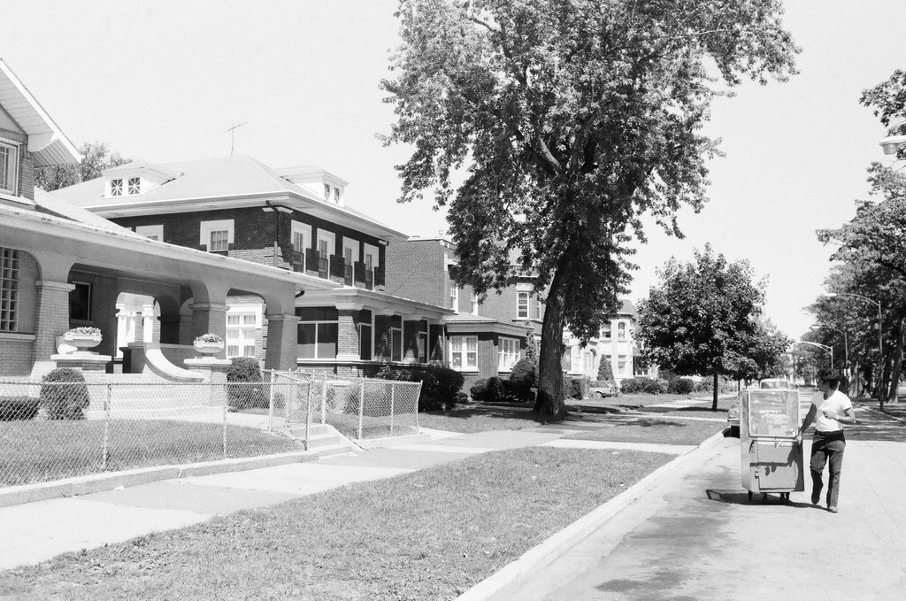 Views of the buildings surrounding Logan Square Park - Chicago Sun-Times
