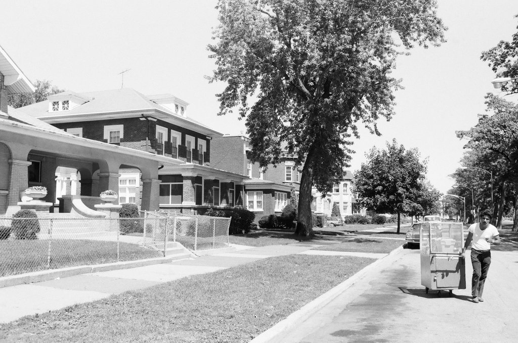 Views of the buildings surrounding Logan Square Park - Chicago Sun-Times
