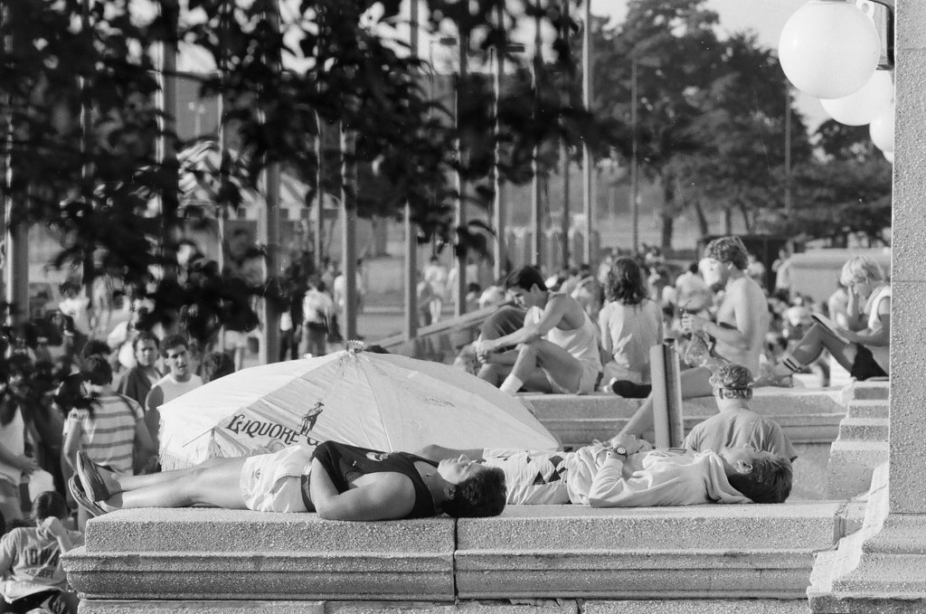 Fans line up outside Soldier Field for the Bruce Springsteen concert - Chicago Sun-Times