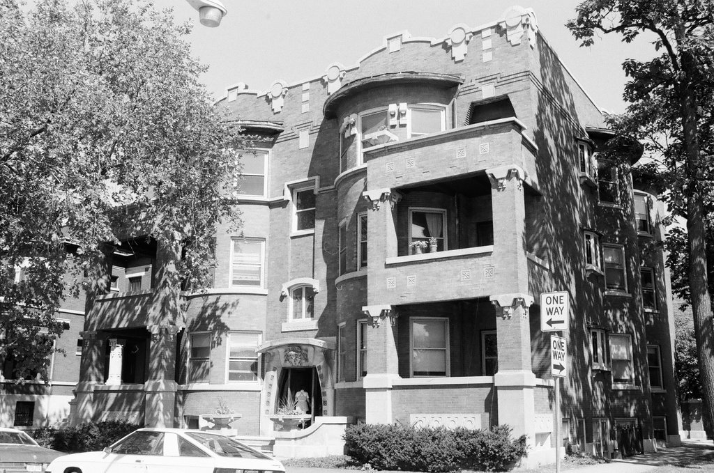 Views of the buildings surrounding Logan Square Park - Chicago Sun-Times
