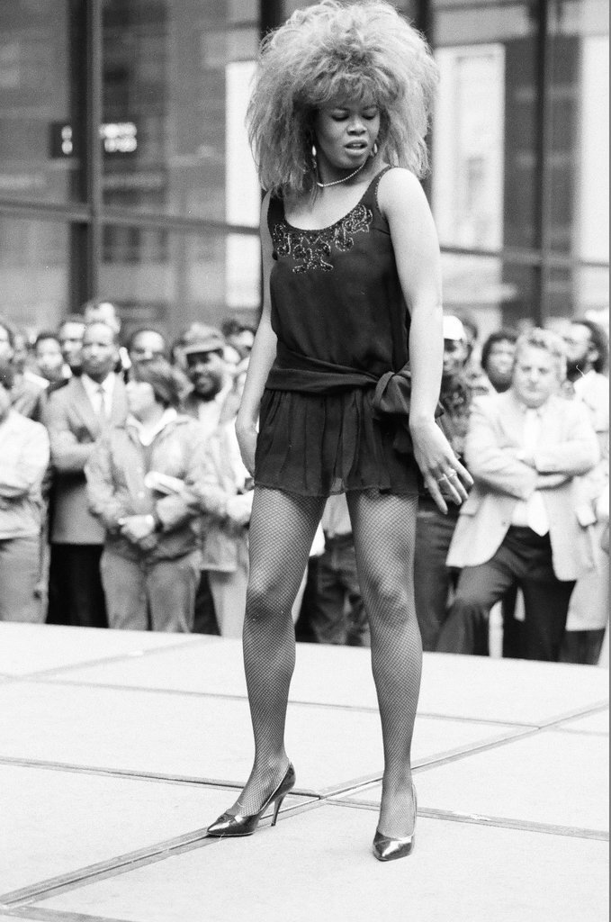 Six finalists compete in the Tina Turner talent search - Chicago Sun-Times