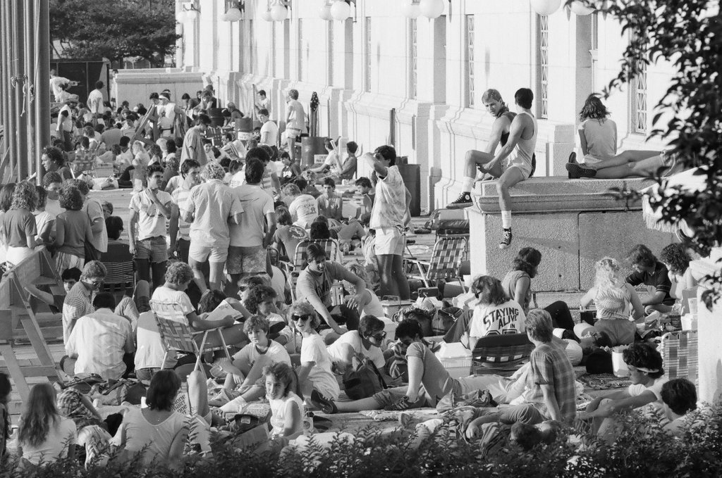Fans line up outside Soldier Field for the Bruce Springsteen concert - Chicago Sun-Times