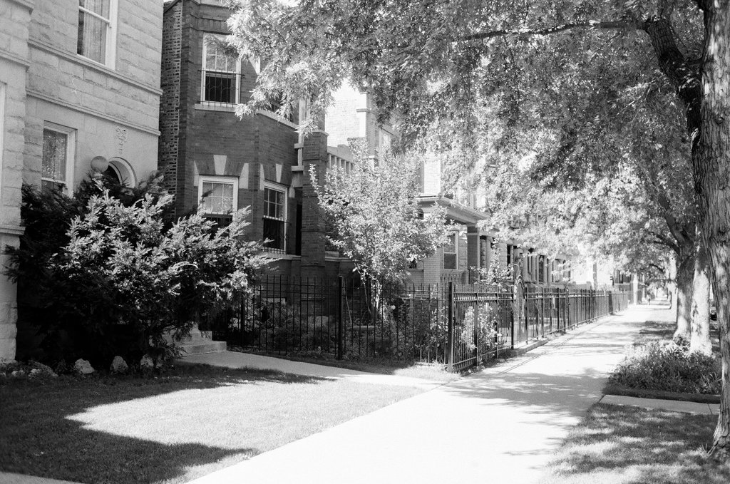 Views of the buildings surrounding Logan Square Park - Chicago Sun-Times