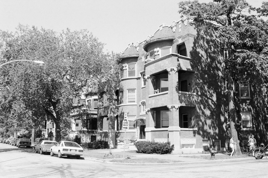 Views of the buildings surrounding Logan Square Park - Chicago Sun-Times
