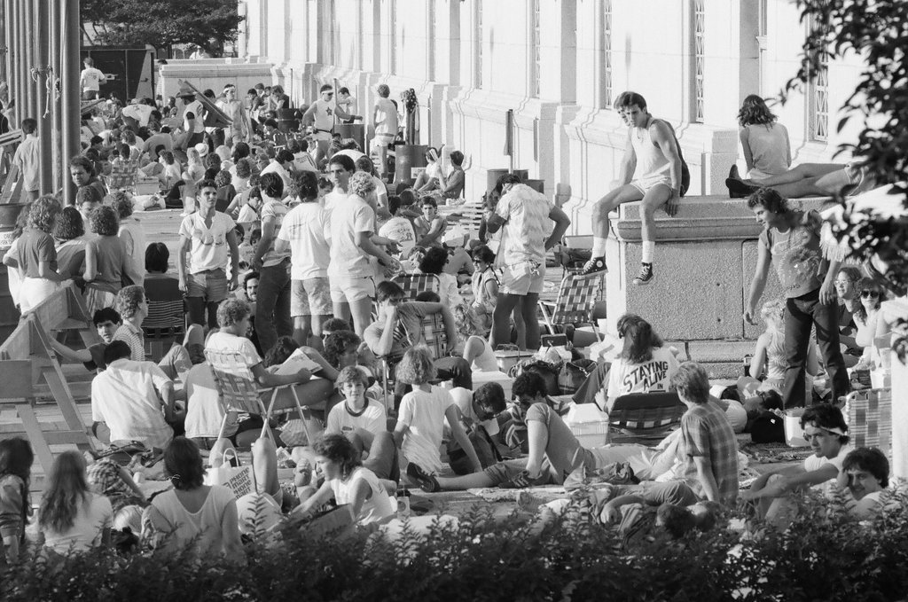 Fans line up outside Soldier Field for the Bruce Springsteen concert - Chicago Sun-Times