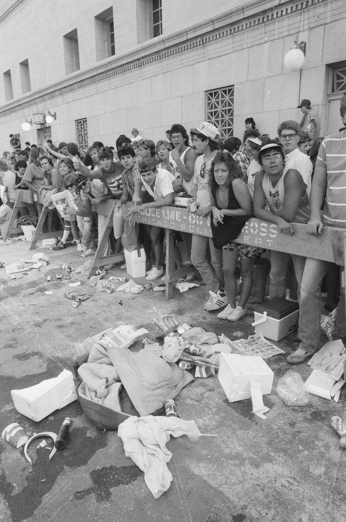 Fans line up outside Soldier Field for the Bruce Springsteen concert - Chicago Sun-Times