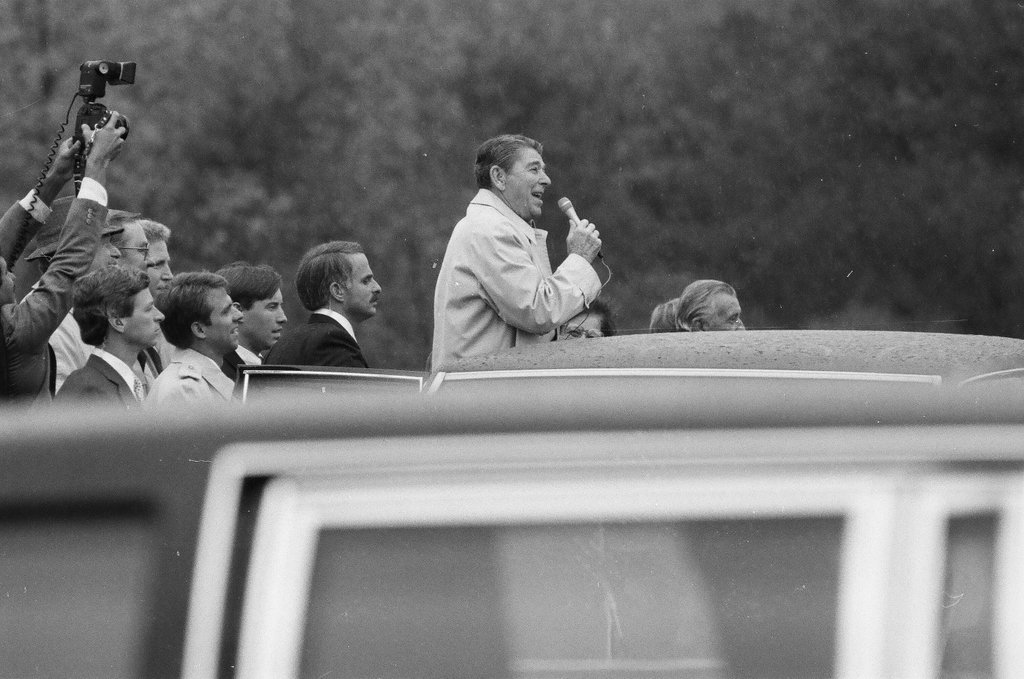 President Ronald Reagan arrives via helicopter at Deerfield High School - Chicago Sun-Times