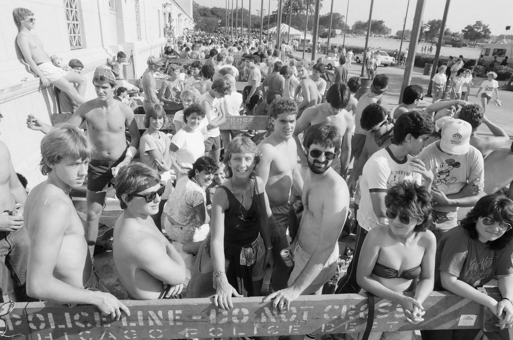 Fans line up outside Soldier Field for the Bruce Springsteen concert - Chicago Sun-Times
