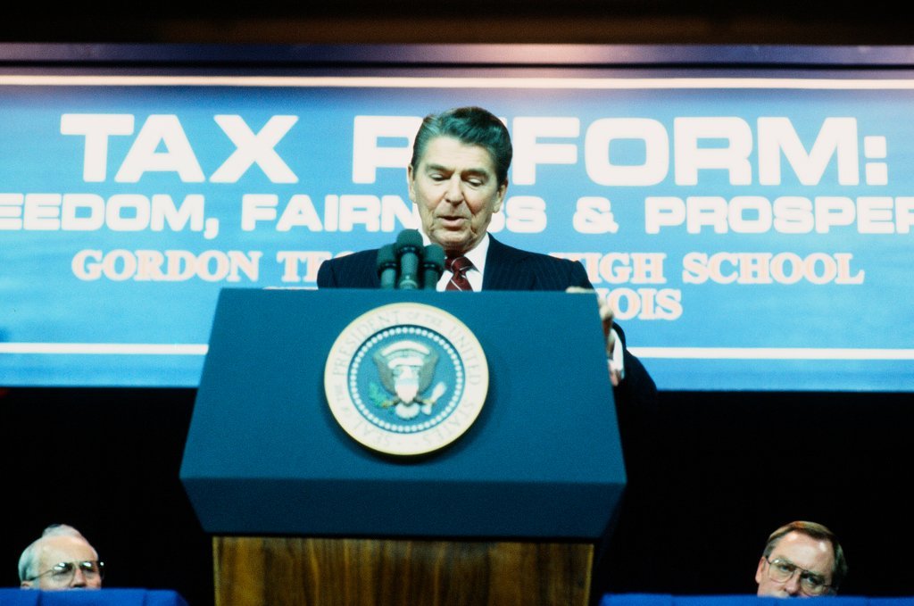 President Ronald Reagan speaks to students at Gordon Technical High School - Chicago Sun-Times