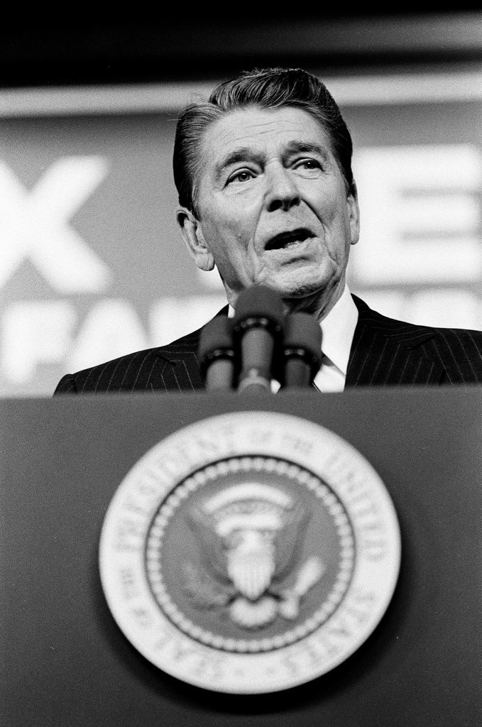 President Ronald Reagan speaks to students at Gordon Technical High School - Chicago Sun-Times