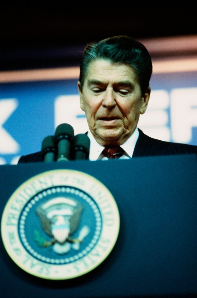 President Ronald Reagan speaks to students at Gordon Technical High School - Chicago Sun-Times