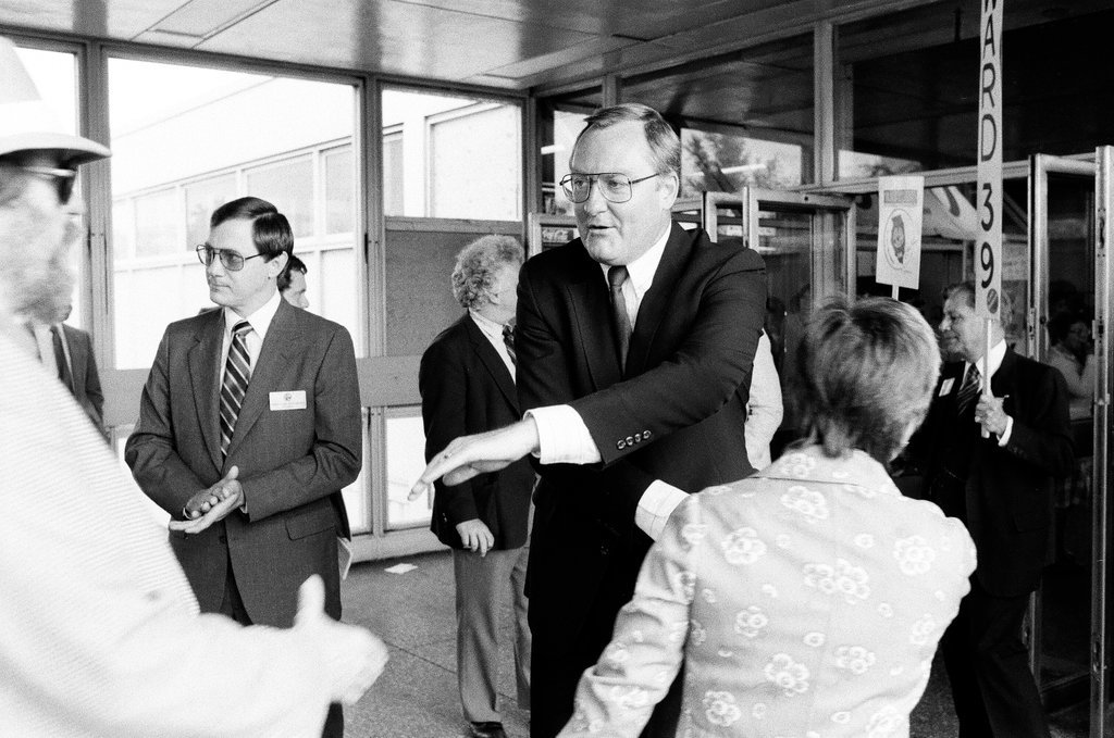 Governor Thompson begins his first day of campaigning - Chicago Sun-Times