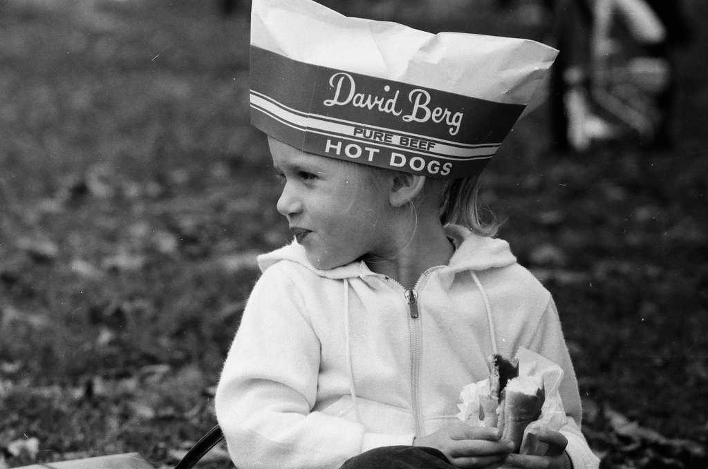 Children enjoy hot dogs provided by David Berg & Company - Chicago Sun-Times