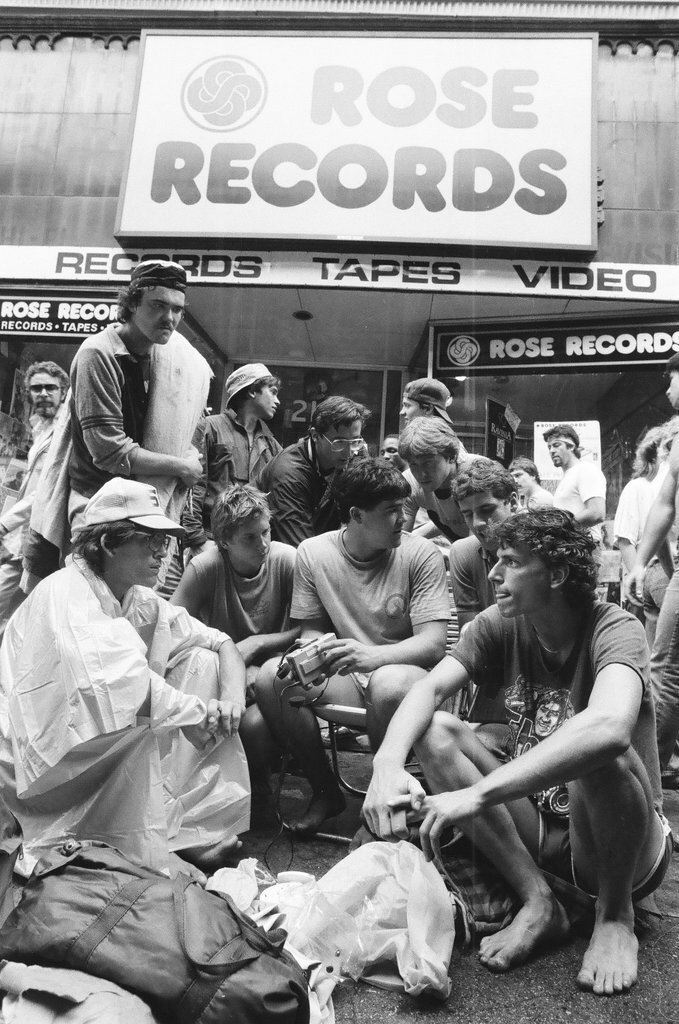 Bruce Springsteen fans wait in line for three days for tickets - Chicago Sun-Times