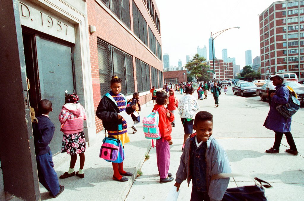 Pictures of clean up projects and residents at the Cabrini Green apartments - Chicago Sun-Times