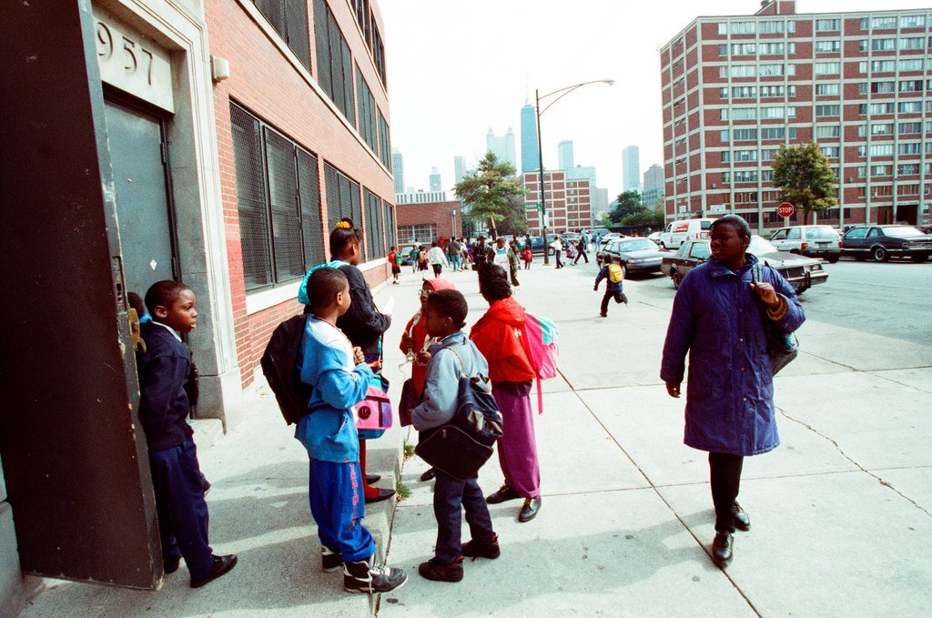 Pictures of clean up projects and residents at the Cabrini Green apartments - Chicago Sun-Times