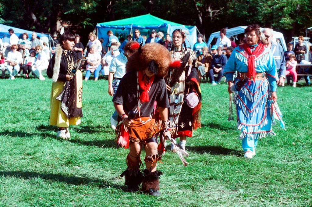 Members of the Chicago-area Native American community gather for an event - Chicago Sun-Times