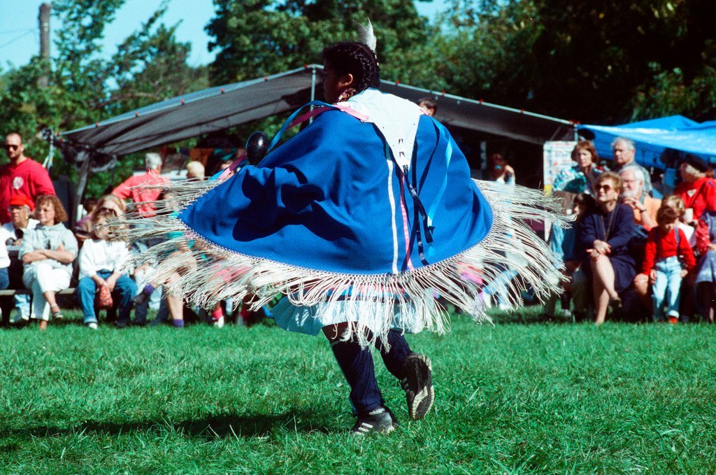 Members of the Chicago-area Native American community gather for an event - Chicago Sun-Times