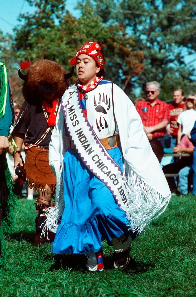 Members of the Chicago-area Native American community gather for an event - Chicago Sun-Times
