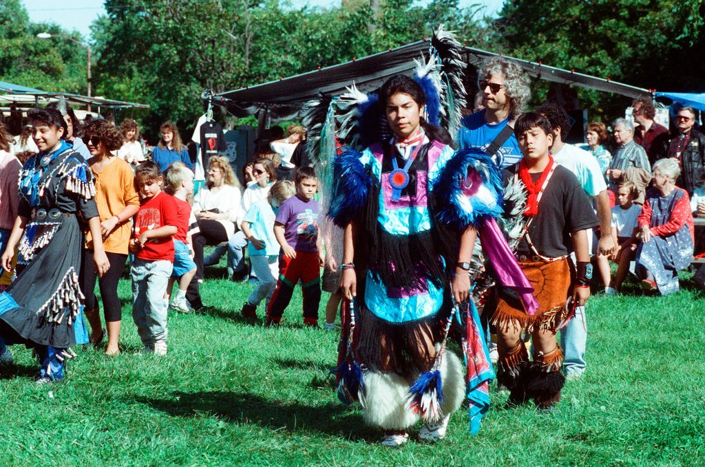 Members of the Chicago-area Native American community gather for an event - Chicago Sun-Times