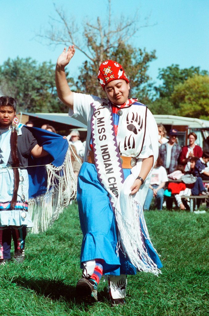 Members of the Chicago-area Native American community gather for an event - Chicago Sun-Times