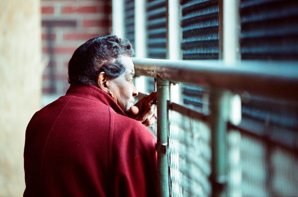 Chicago Sun-Times reporters speak with Cabrini Green residents and walk through some buildings - Chicago Sun-Times