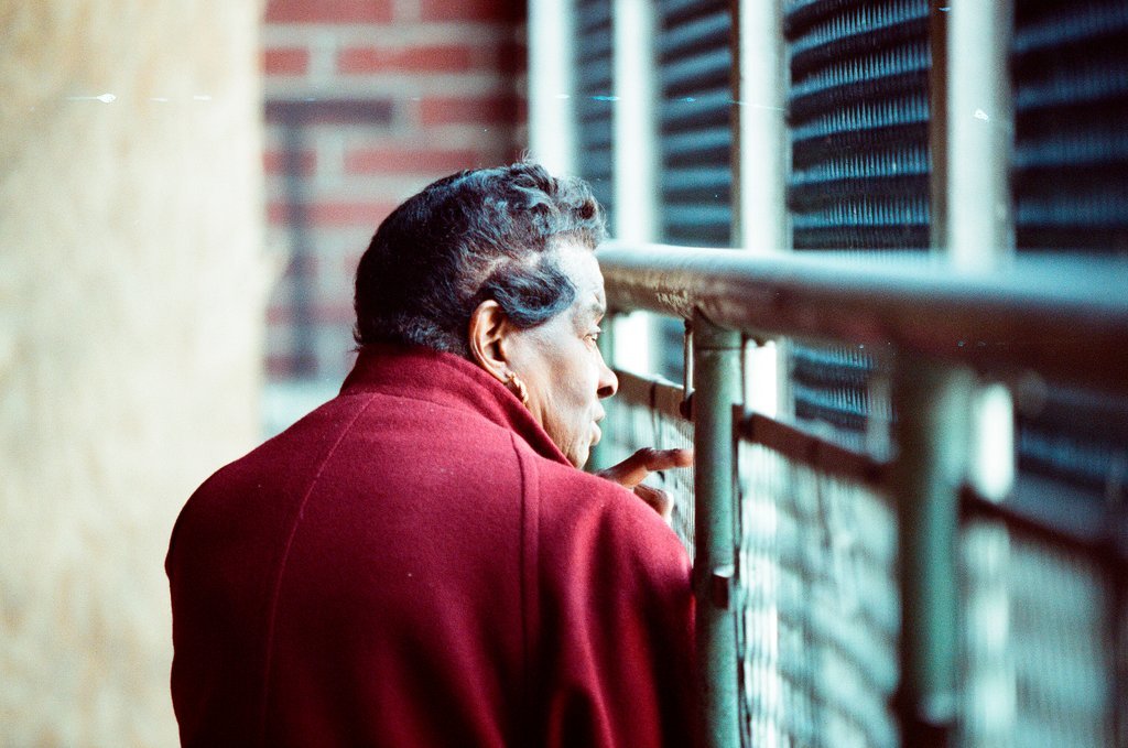 Chicago Sun-Times reporters speak with Cabrini Green residents and walk through some buildings - Chicago Sun-Times