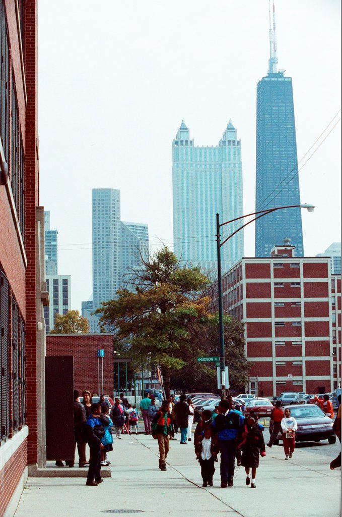Pictures of clean up projects and residents at the Cabrini Green apartments - Chicago Sun-Times